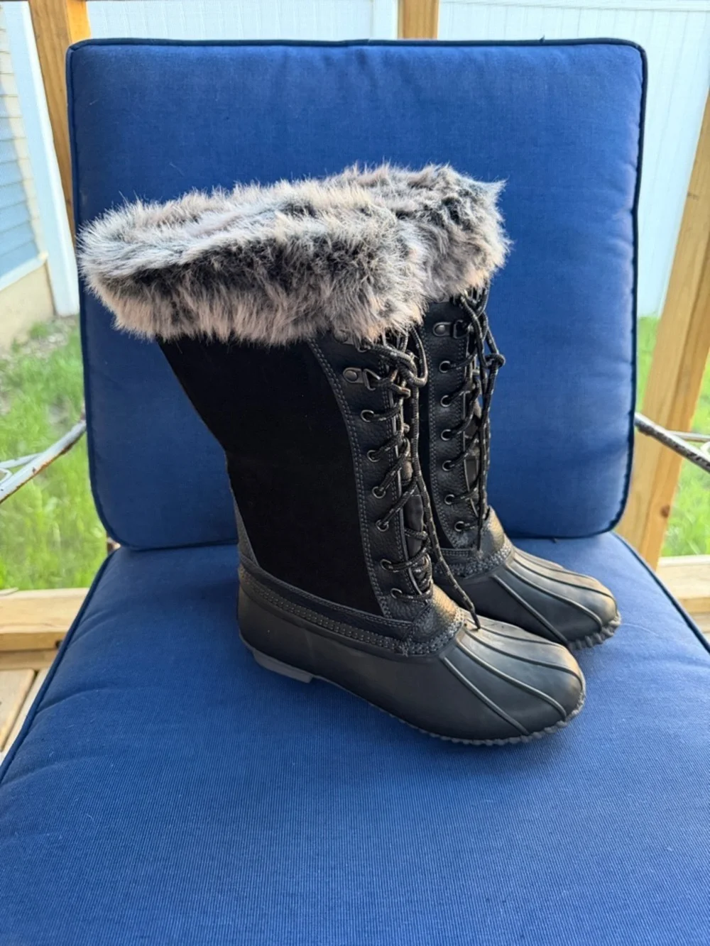 Sporto Black Faux Fur Lace-Up Winter Rain Boots